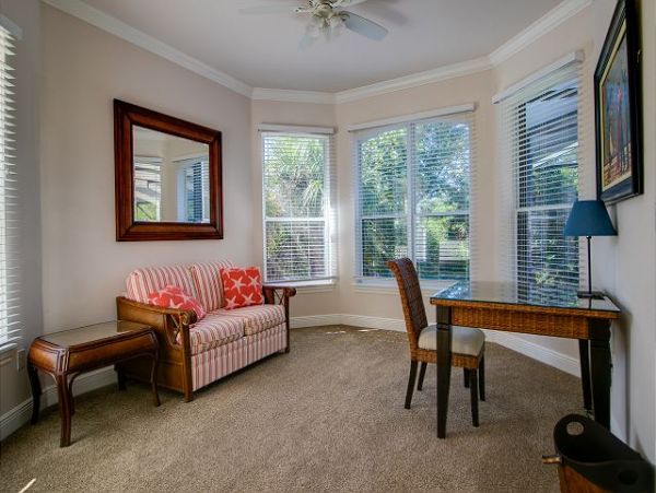 Dazzling Four Bedroom Home with Caged Pool in Sanibel