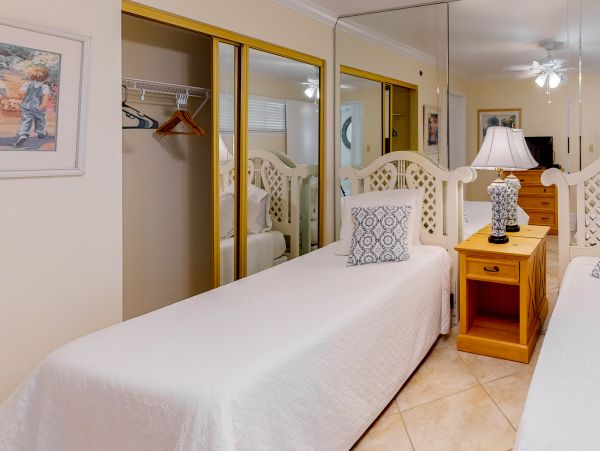 Cozy 3 Bedroom Vacation Getaway in Okaloosa Island