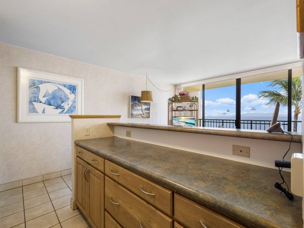Beachfront Vacation Condo with Amazing Views