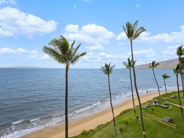 Beachfront Vacation Condo with Amazing Views