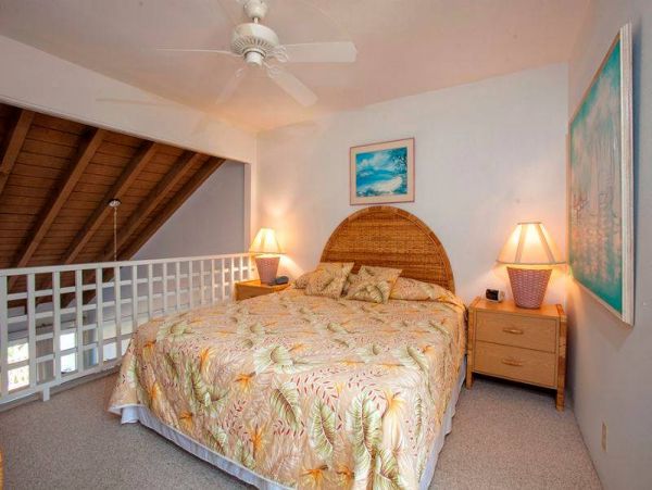 Second Floor Condo with 2 Bedrooms and Ocean Views