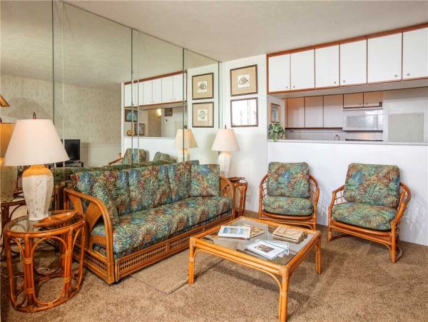 Oceanfront Getaway One Bedroom Condo in Kihei