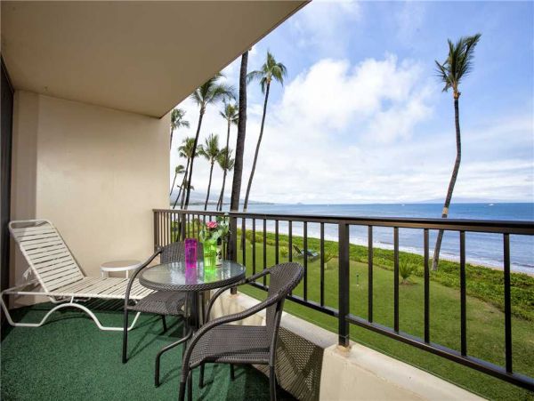 Oceanfront Getaway One Bedroom Condo in Kihei