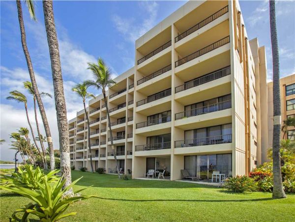 Oceanfront Getaway One Bedroom Condo in Kihei