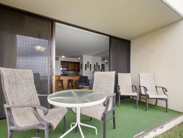 Beachfront Ground-Floor Kihei Vacation Condo