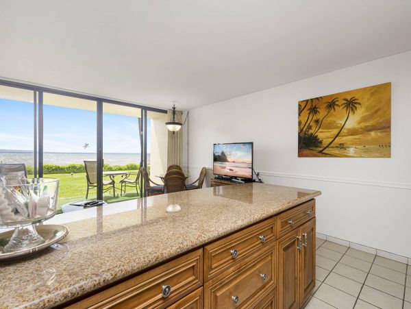 Beachfront Ground-Floor Kihei Vacation Condo