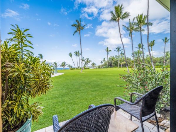 One Bedroom Views of The Pacific Ocean.