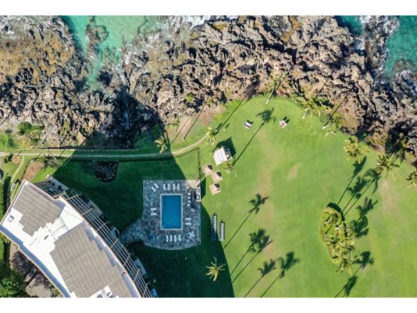 One Bedroom Views of The Pacific Ocean.