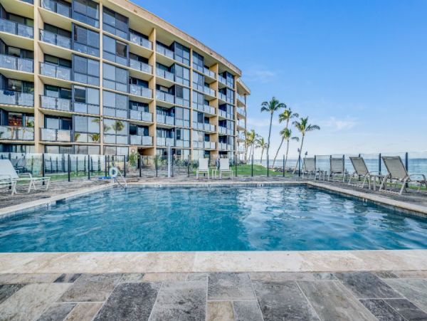 One Bedroom Views of The Pacific Ocean.