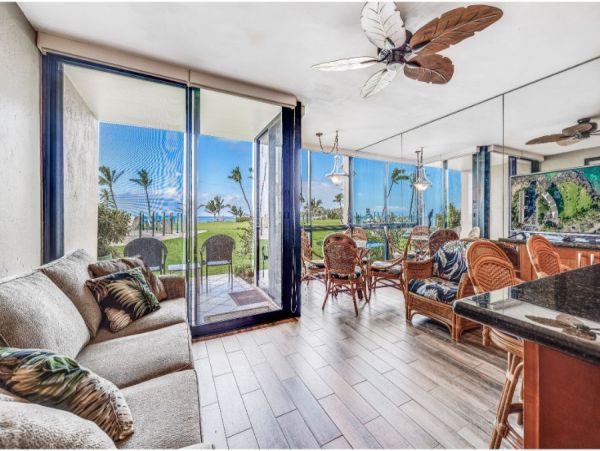 One Bedroom Views of The Pacific Ocean.
