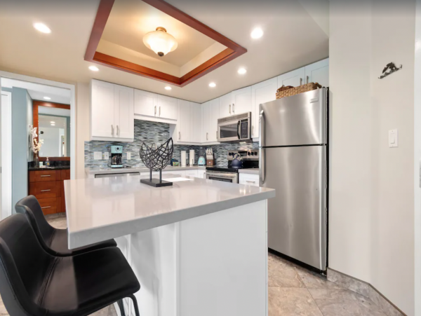 Great Location Beach Across the Street Two Bedroom Condo in Kihei