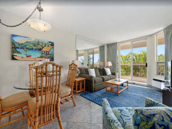 Great Location Beach Across the Street Two Bedroom Condo in Kihei