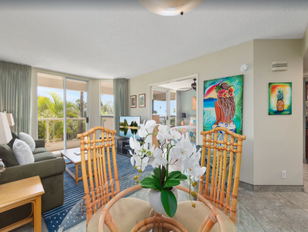 Great Location Beach Across the Street Two Bedroom Condo in Kihei