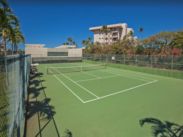 Great Location Beach Across the Street Two Bedroom Condo in Kihei