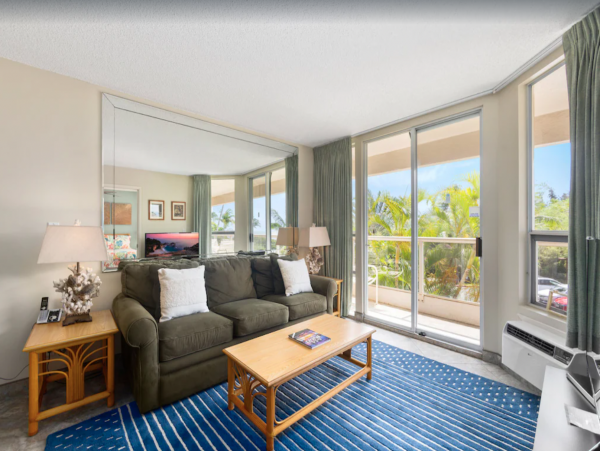 Great Location Beach Across the Street Two Bedroom Condo in Kihei