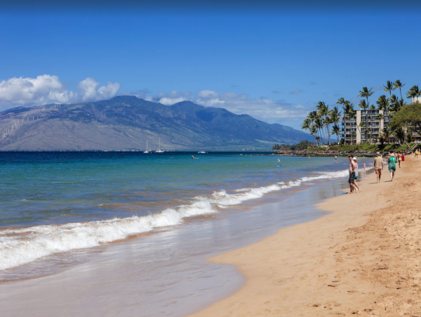 Great Location Beach Across the Street Two Bedroom Condo in Kihei
