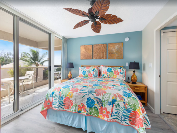 Great Location Beach Across the Street Two Bedroom Condo in Kihei