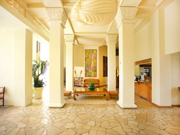 Lovely Two Bedroom Garden View Vacation Condo