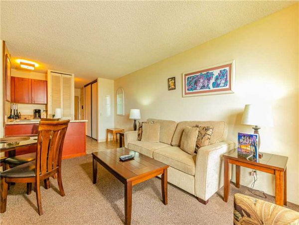 Kihei One Bedroom Vacation Rental Condo Walk to the Beach