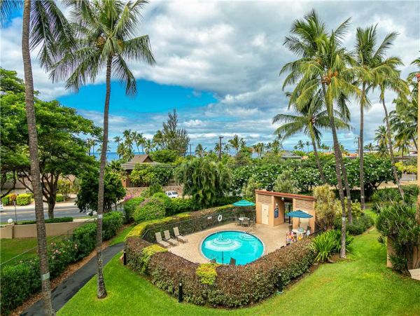Kihei One Bedroom Vacation Rental Condo Walk to the Beach