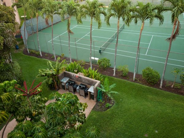 Kihei One Bedroom Condo Short Walk to Beach Sleep Four Guests