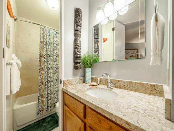 Kihei Vacation Two Bedroom Rental with Ocean Views
