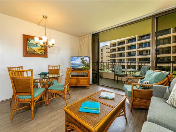 Ocean Views from Private Lanai!