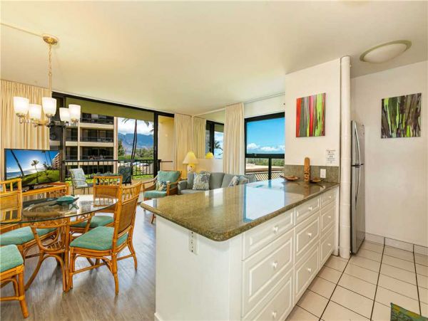 Ocean Views from Private Lanai!