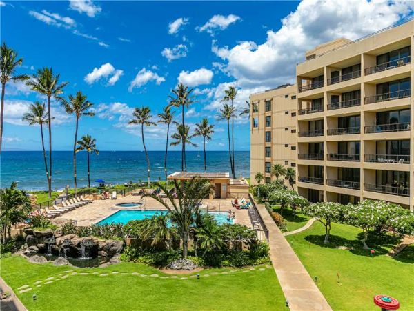 Ocean Views from Private Lanai!