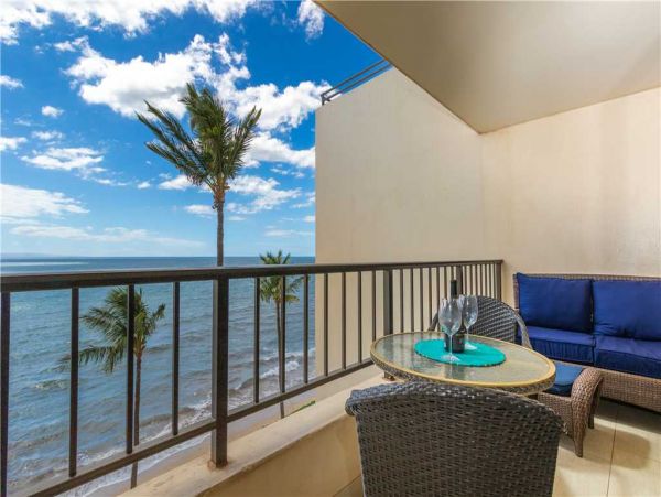 Spectacular Views Oceanfron Vacation Condo