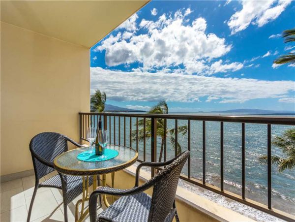 Spectacular Views Oceanfron Vacation Condo