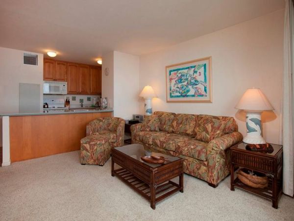Stunning Ocean Views from this Lovely Condo in Kihei