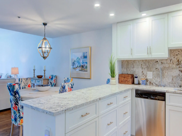 Longboat Key. Vacation Rental Condo Beach Side With Pool