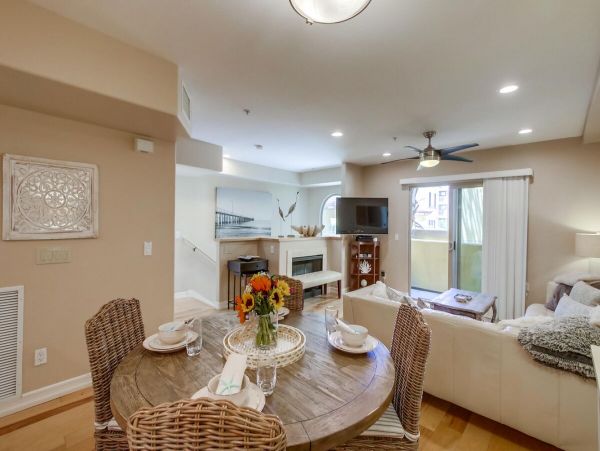 La Jolla Condo 959254