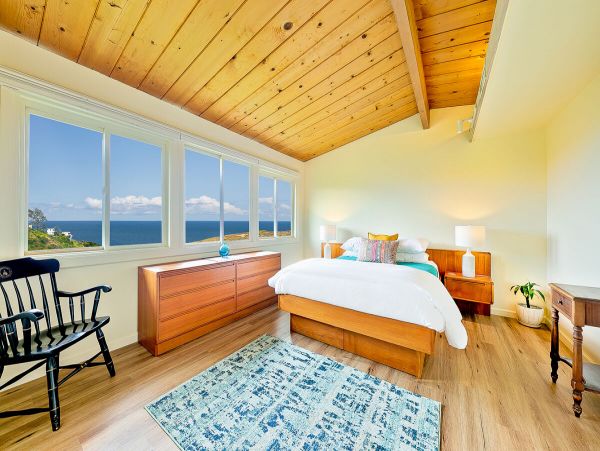 OCEAN VIEW 3 BEDROOM LA JOLLA HOME