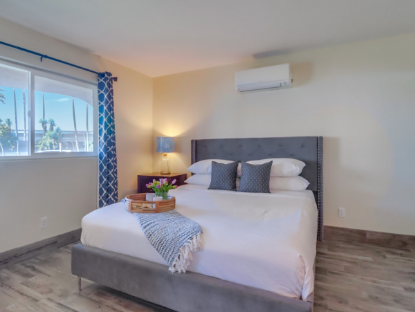 Lovely Ocean Beach Vacation Rental 5 Bedrooms Sleeps 11