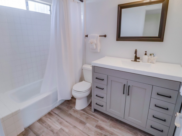 Lovely Ocean Beach Vacation Rental 5 Bedrooms Sleeps 11