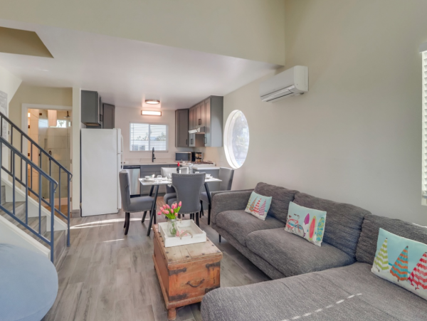 Lovely Ocean Beach Vacation Rental 5 Bedrooms Sleeps 11