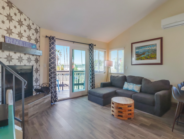 Lovely Ocean Beach Vacation Rental 5 Bedrooms Sleeps 11