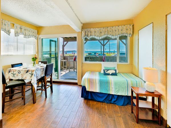 Beachside 2 Bedroom Vacation Rental
