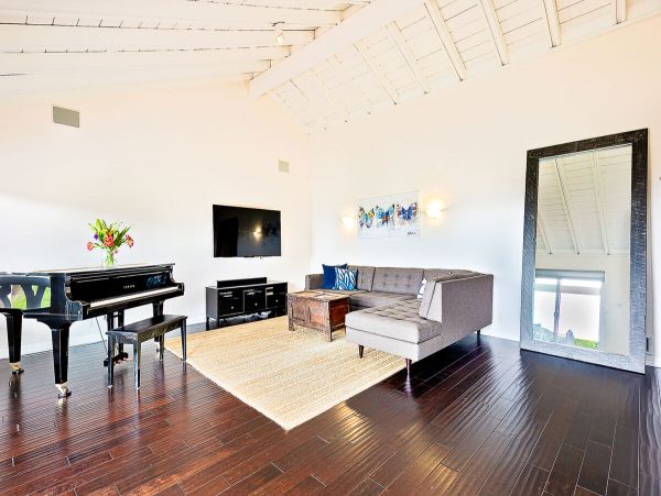 Clean and Bright with Beautiful Views