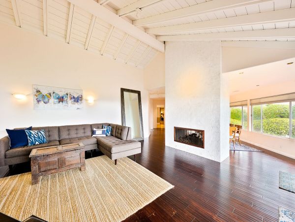 Clean and Bright with Beautiful Views