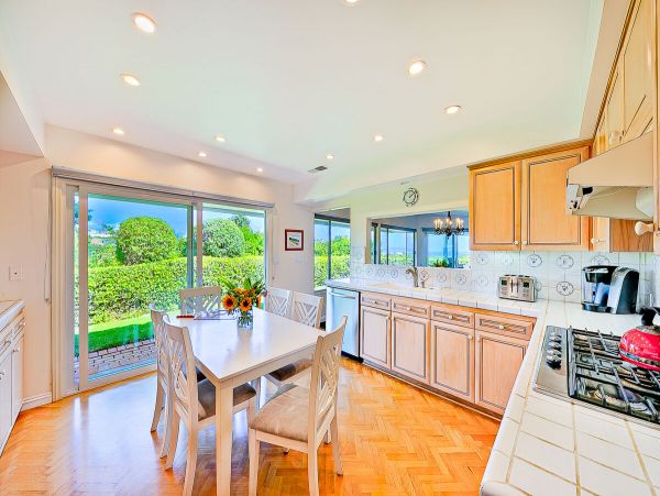Clean and Bright with Beautiful Views