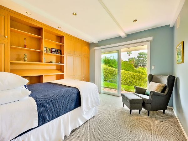 Clean and Bright with Beautiful Views