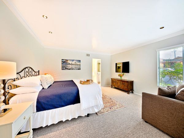 Clean and Bright with Beautiful Views