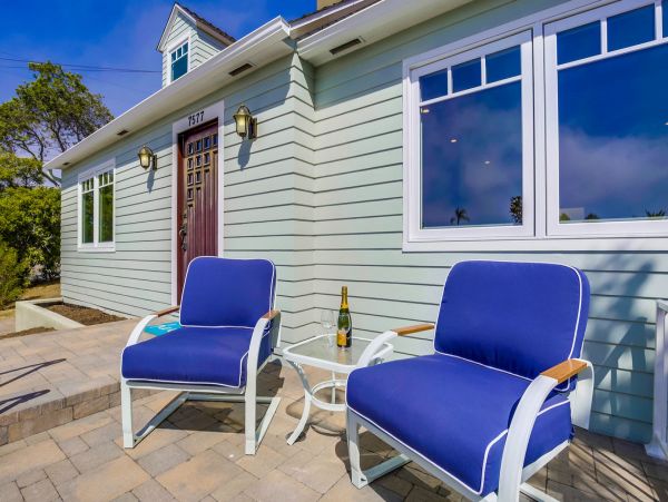 La Jolla Village Three Bedroom Villa