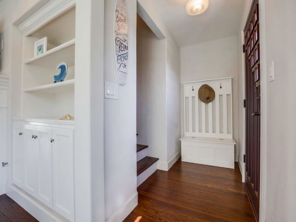 La Jolla Village Three Bedroom Villa