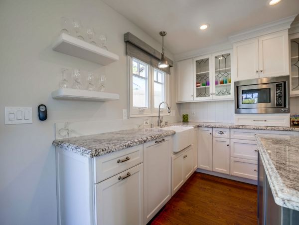 La Jolla Village Three Bedroom Villa