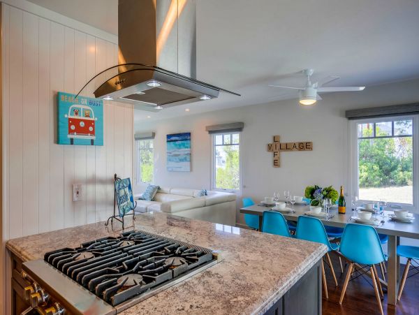 La Jolla Village Three Bedroom Villa