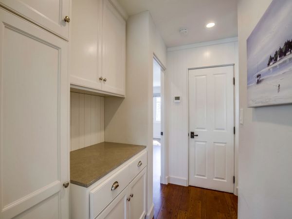 La Jolla Village Three Bedroom Villa